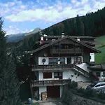 La Pineta بيت ضيافة بادولا