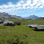 La Pineta 3* بادولا