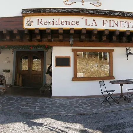 La Pineta 3* بادولا